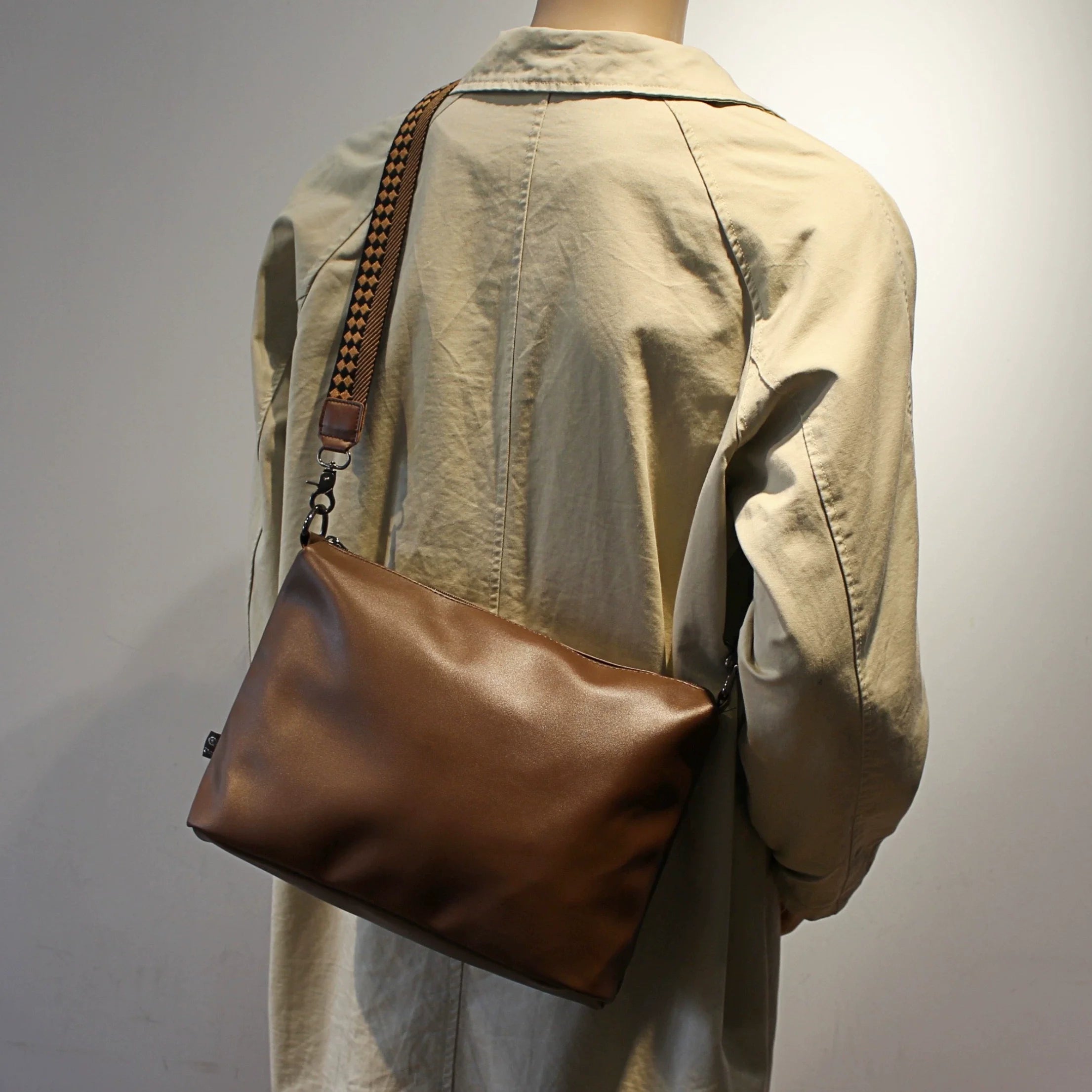 Soft Leather Messenger Bag - Large Capacity A4 Commuter Crossbody & Trendy Travel Shoulder Bag for Men