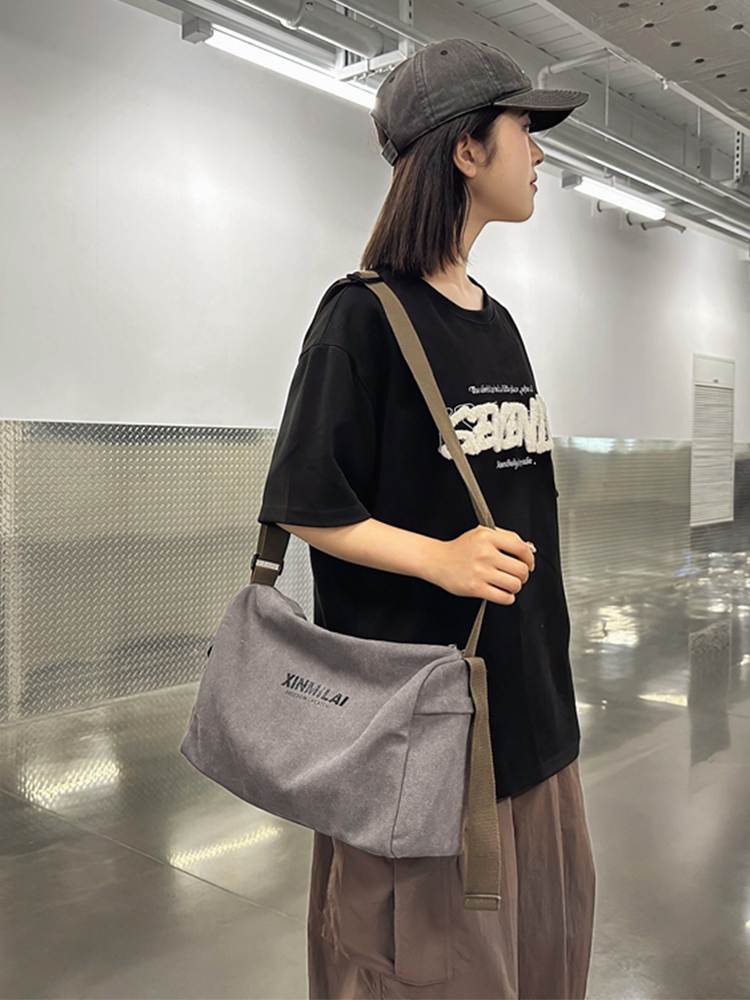 Vintage-Style Canvas Messenger Bag - Large Capacity Workwear Crossbody & Casual Commuter Shoulder Pack for Men