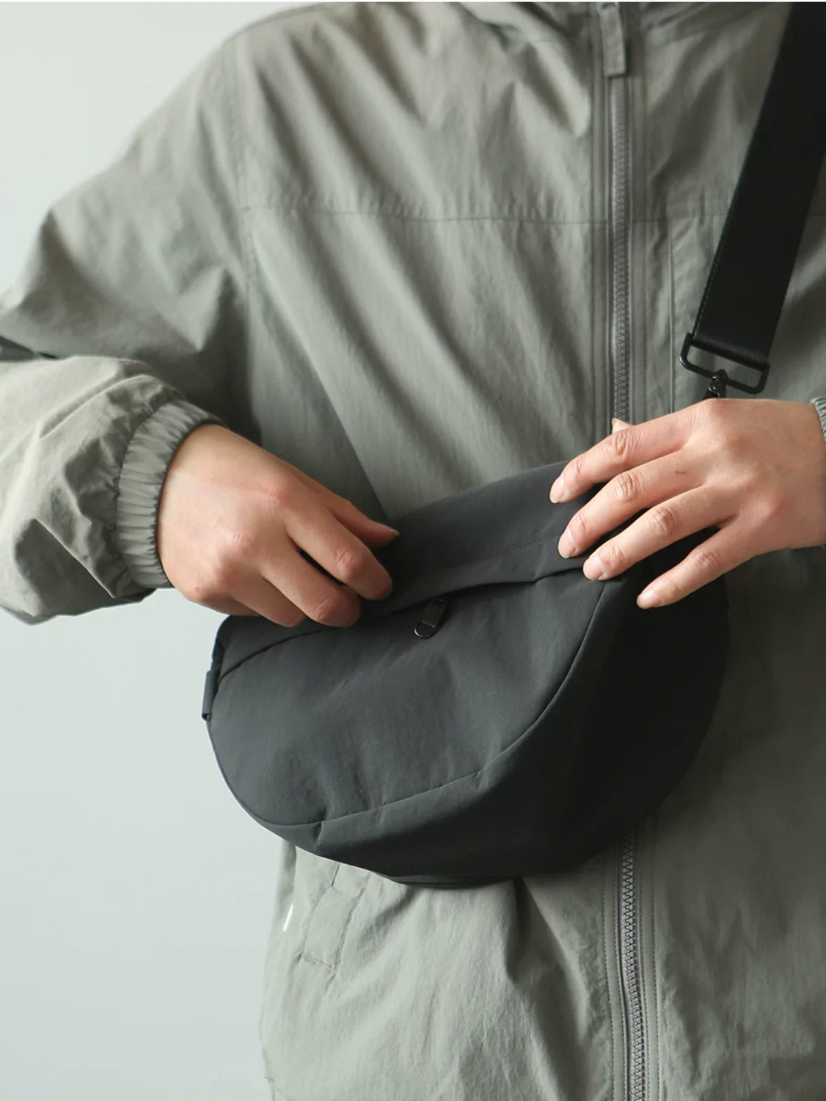 Waterproof Nylon Phone Sling Bag Japanese Streetwear Style Small Crossbody Shoulder Pouch for Men and Women Minimalist Urban Commuter Bag