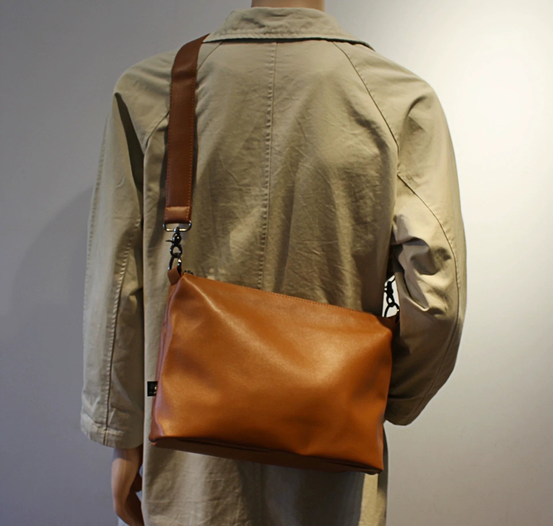 Soft Leather Messenger Bag - Large Capacity A4 Commuter Crossbody & Trendy Travel Shoulder Bag for Men